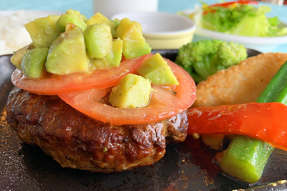 常夏のアボガド国産牛ハンバーグ